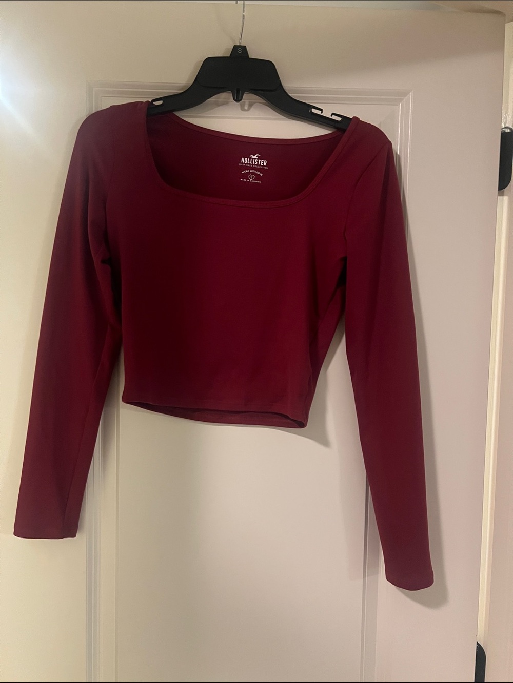 Hollister Maroon Square-Neck Long Sleeve Crop Top